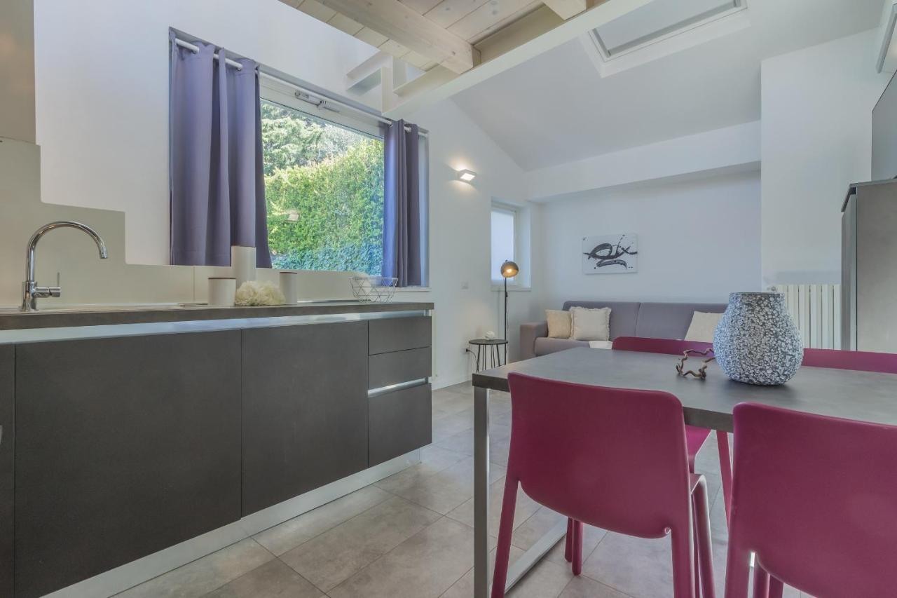 Apartament La Terrazza Di Marta Varenna Zewnętrze zdjęcie