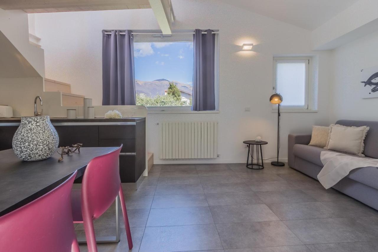 Apartament La Terrazza Di Marta Varenna Zewnętrze zdjęcie